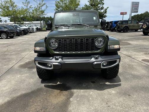 2024 Jeep Gladiator Sport