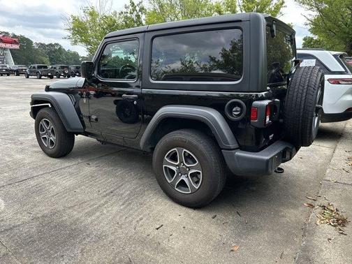 2022 Jeep Wrangler Sport