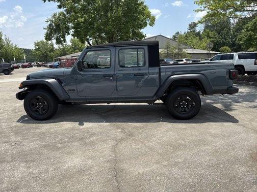 2025 Jeep Gladiator Sport
