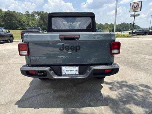 2025 Jeep Gladiator Sport