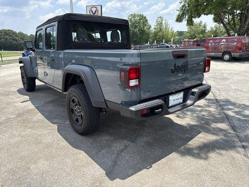 2025 Jeep Gladiator Sport