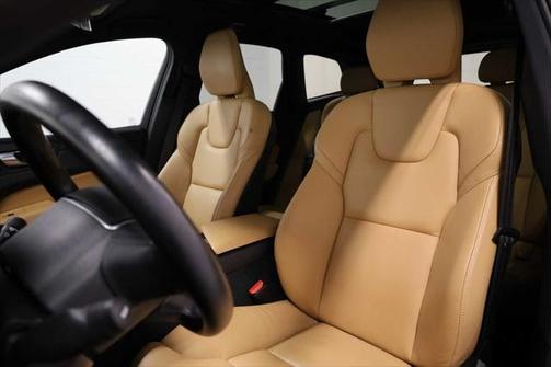 2020 Volvo XC60 Recharge Plug-In Hybrid T8 Inscription