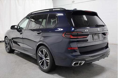 2024 BMW X7 M60i