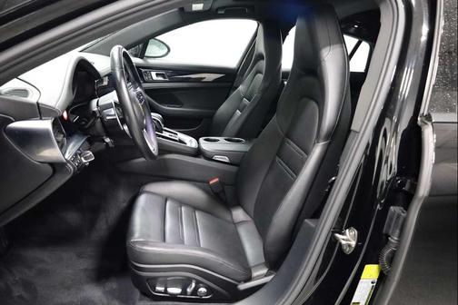 2018 Porsche Panamera 4