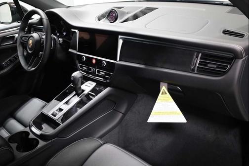 2025 Porsche Macan GTS