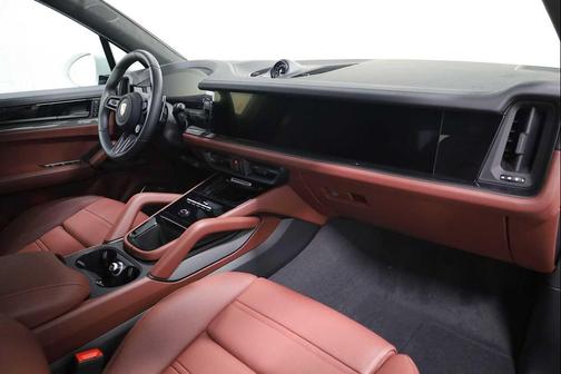2025 Porsche Cayenne GTS