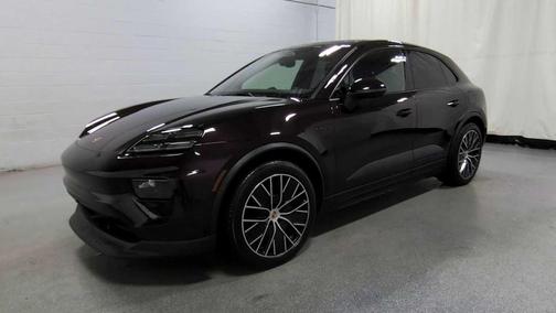 2025 Porsche Macan 4