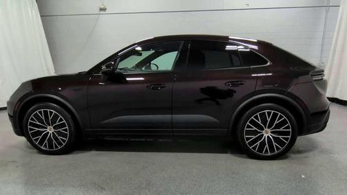 2025 Porsche Macan 4