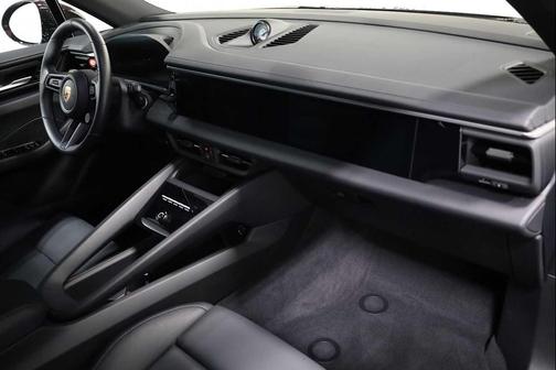 2025 Porsche Macan 4