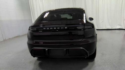 2025 Porsche Macan 4