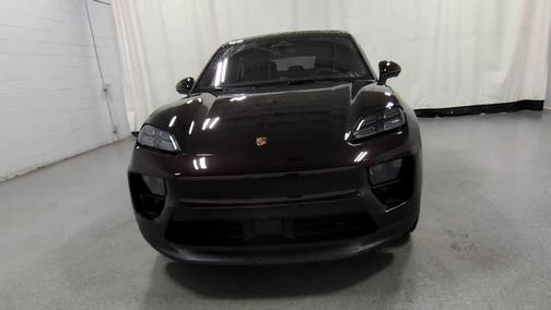 2025 Porsche Macan 4