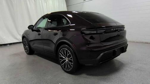 2025 Porsche Macan 4