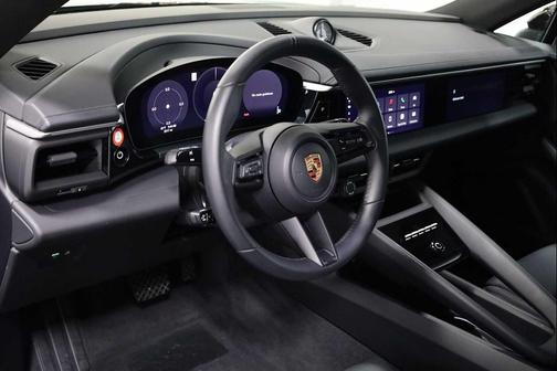 2025 Porsche Macan 4