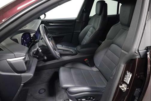 2025 Porsche Macan 4