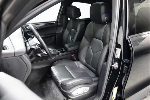 2018 Porsche Macan Sport Edition