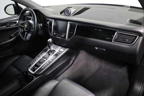 2018 Porsche Macan Sport Edition