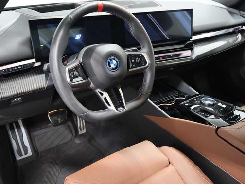 Dark Graphite Metallic 2025 BMW i5 M60