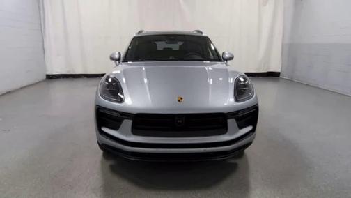 2026 Porsche Macan AWD