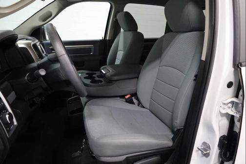 2019 RAM 1500 SLT