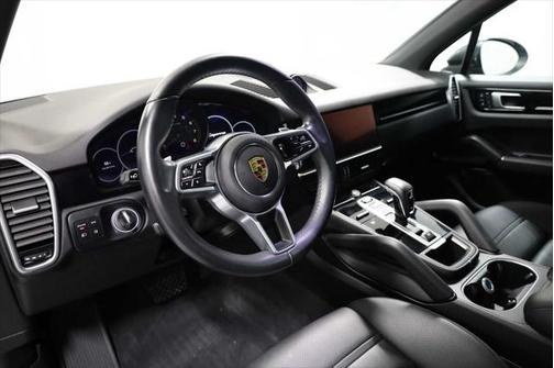 2022 Porsche Cayenne AWD