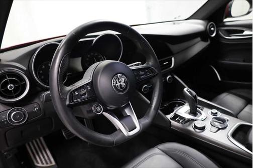 2022 Alfa Romeo Giulia Ti