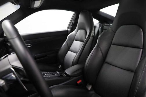 2019 Porsche 911 Carrera GTS