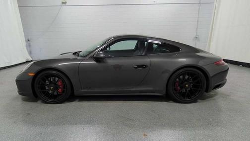 2019 Porsche 911 Carrera GTS