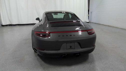 2019 Porsche 911 Carrera GTS