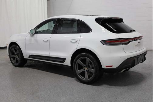 2026 Porsche Macan AWD