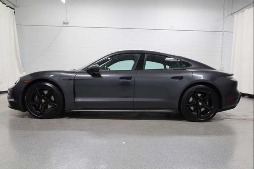 2025 Porsche Taycan RWD