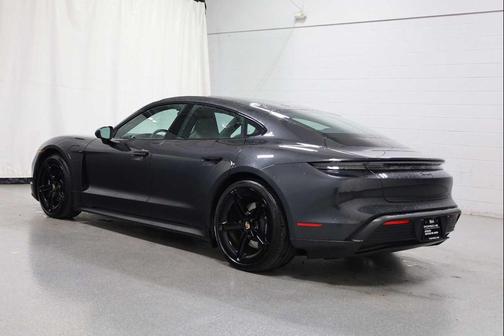 2025 Porsche Taycan RWD