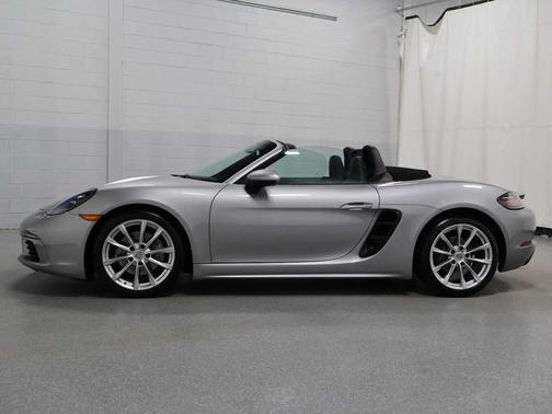 GT Silver Metallic 2017 Porsche 718 Boxster Roadster