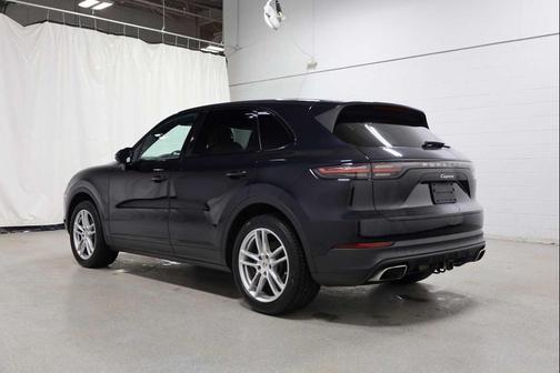 Jet Black Metallic 2019 Porsche Cayenne Cayenne