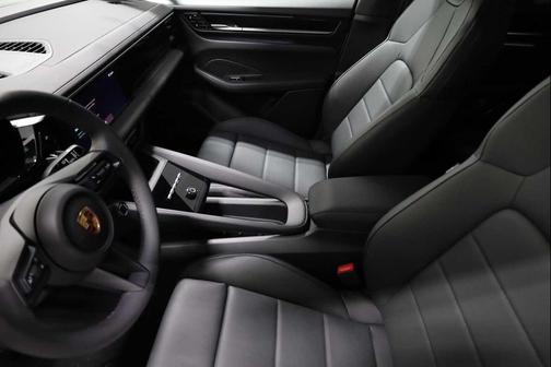 2025 Porsche Macan Electric