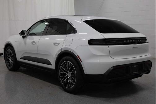 2025 Porsche Macan Electric