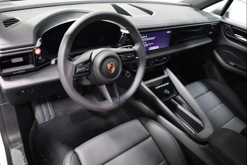 2025 Porsche Macan Electric