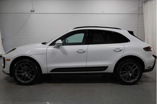 2023 Porsche Macan Base