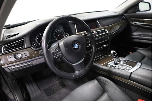 2015 BMW 750 i xDrive