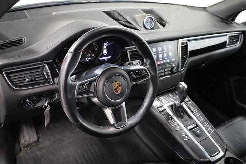2017 Porsche Macan AWD