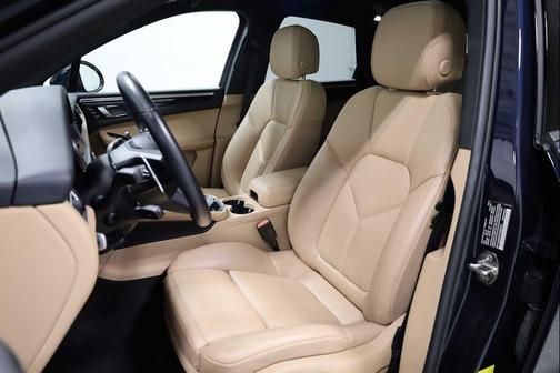 2023 Porsche Macan AWD