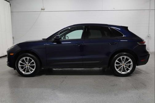 2023 Porsche Macan AWD