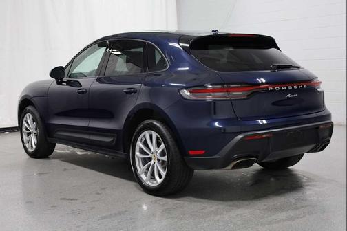 2023 Porsche Macan AWD