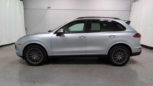 2017 Porsche Cayenne Platinum Edition