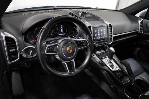 2017 Porsche Cayenne Platinum Edition