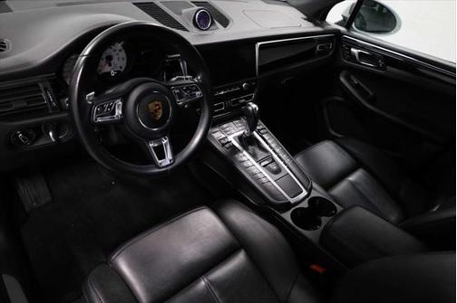 2021 Porsche Macan Base