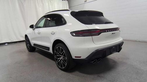 2026 Porsche Macan AWD