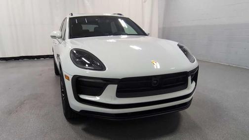 2026 Porsche Macan AWD