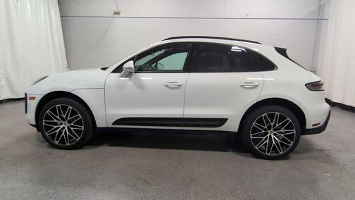 2026 Porsche Macan AWD