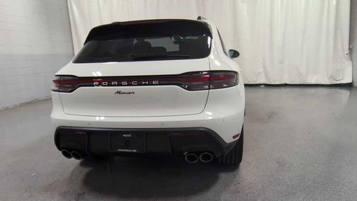 2026 Porsche Macan AWD