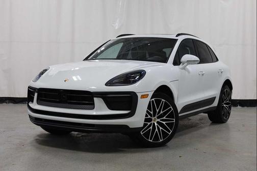 2026 Porsche Macan AWD